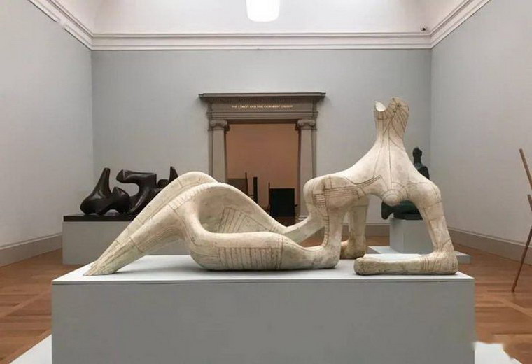 现代雕塑亨利摩尔艺术作品