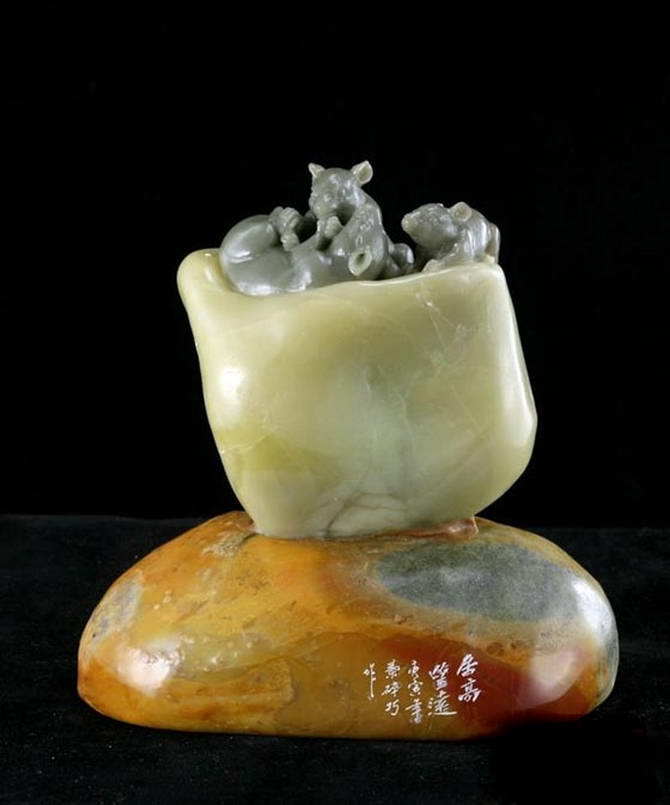 十二生肖寿山石雕刻